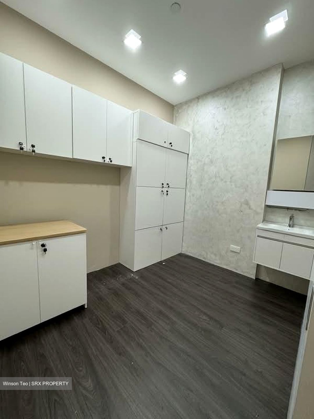 Alexandra Central (D3), Retail #559252841